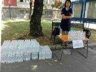 Столичната община организира раздаване на минерална вода